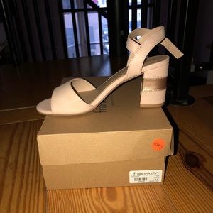 GRACIE PEEP TOE STRIPE BLOCK HEEL